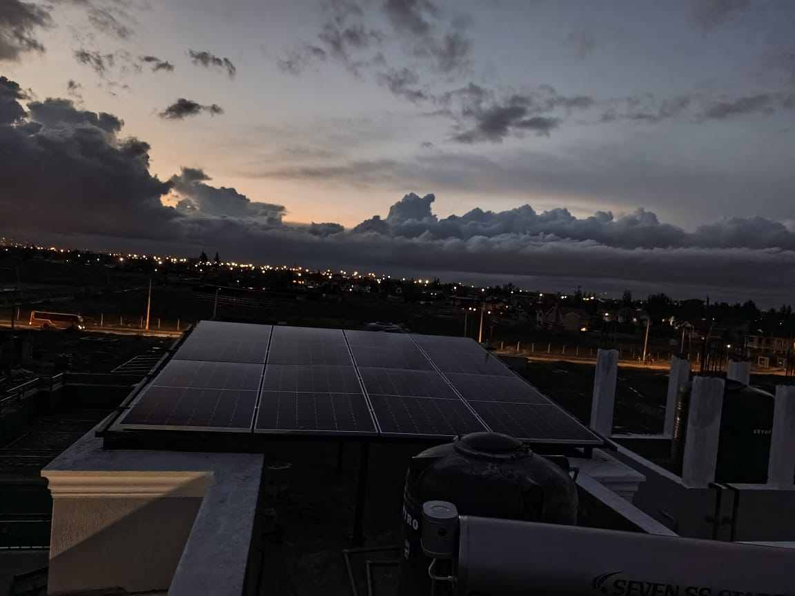 5kWp Hybrid image 48